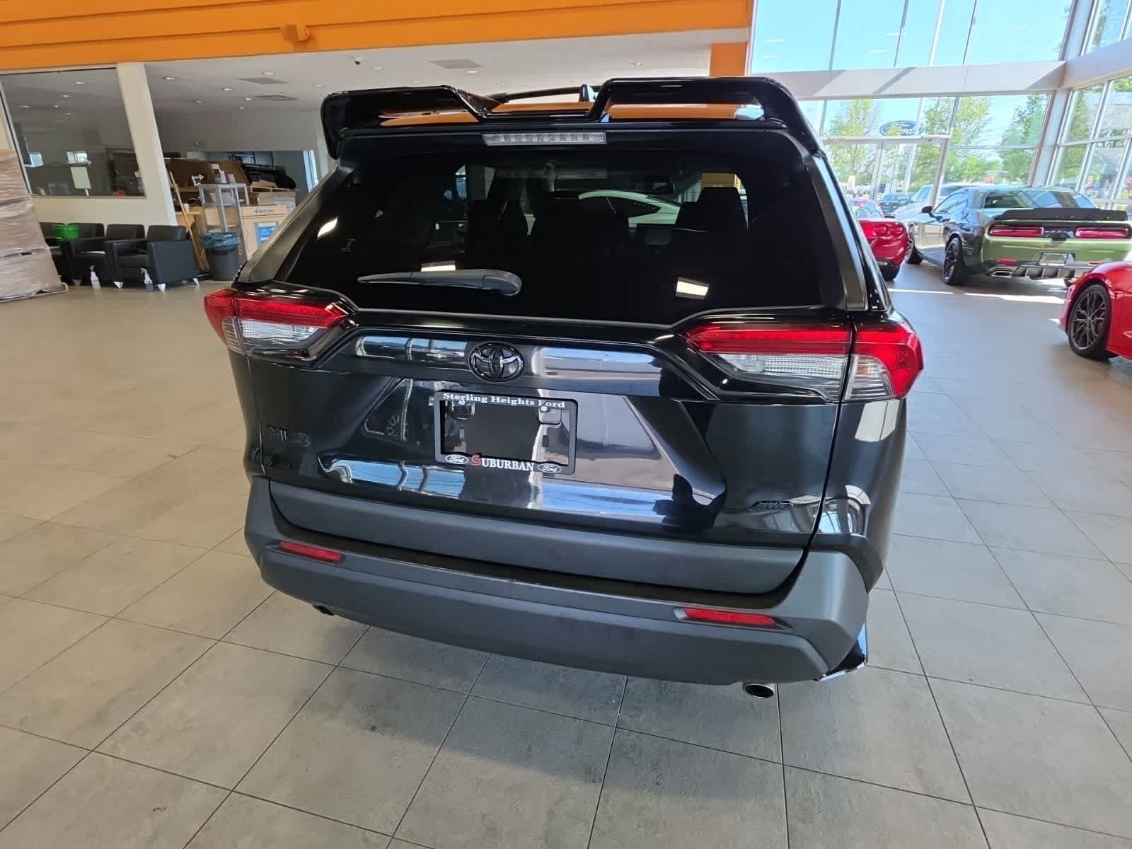 Used 2020 Toyota RAV4 LE w/ All Weather Liner Package AWD/4WD image 12