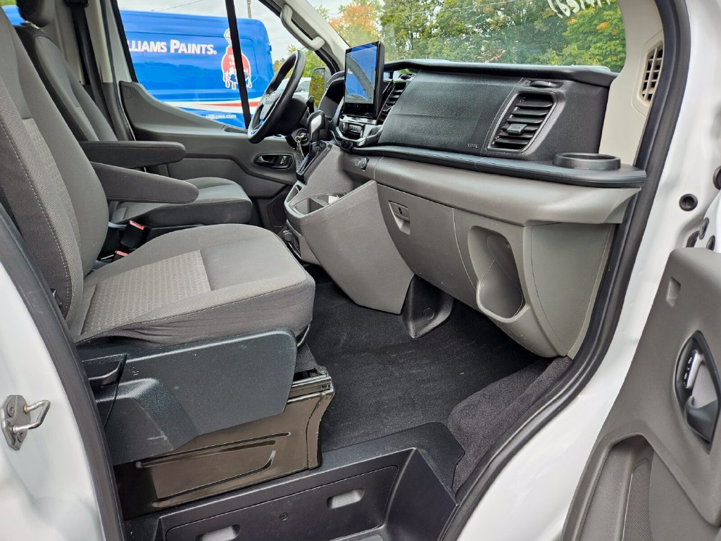 Certified 2023 Ford Transit 350 XLT RWD image 11