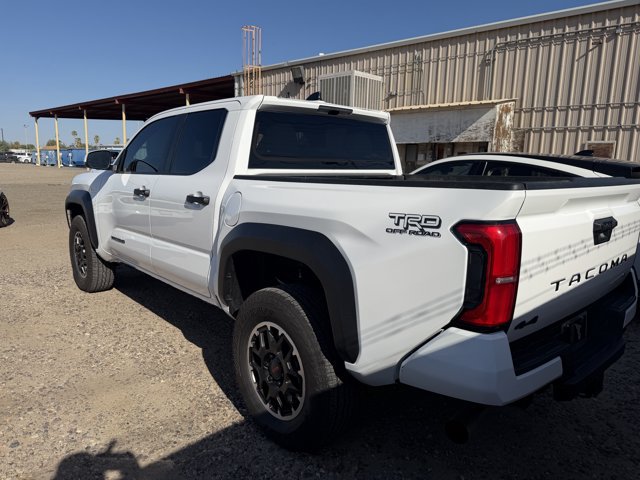 Used 2026 Toyota Tacoma TRD Off-Road AWD/4WD image 4