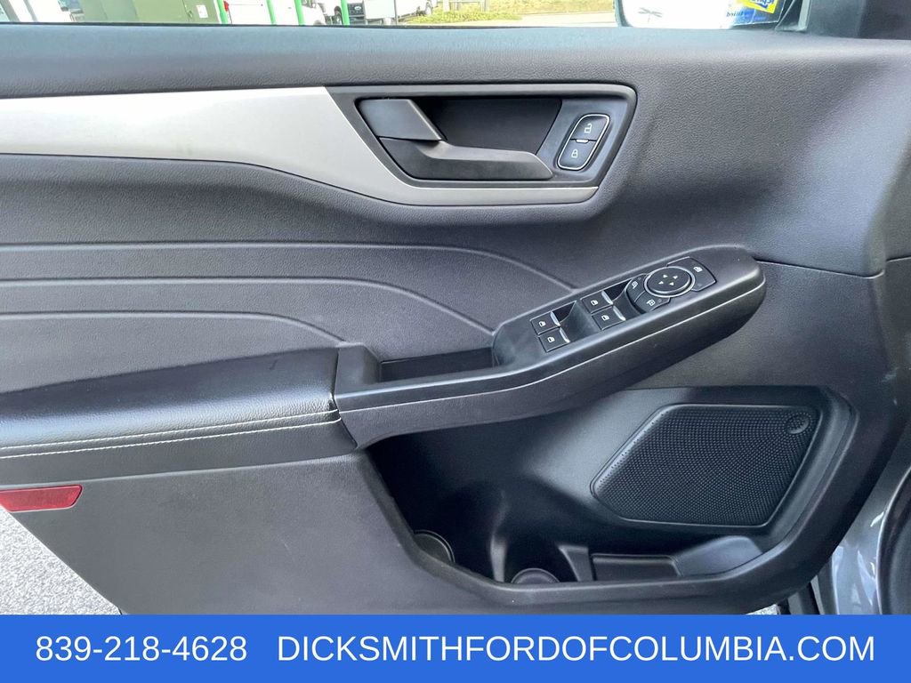 Certified 2022 Ford Escape SE w/ Convenience Package image 16