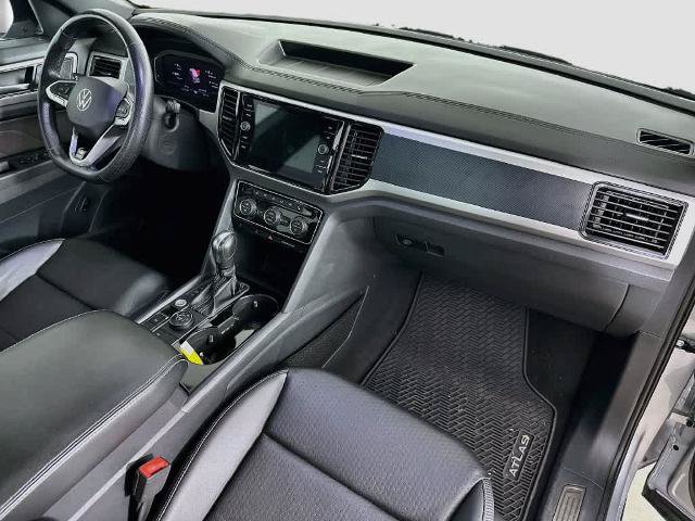 Used 2023 Volkswagen Atlas Cross Sport SEL R-Line AWD/4WD image 33