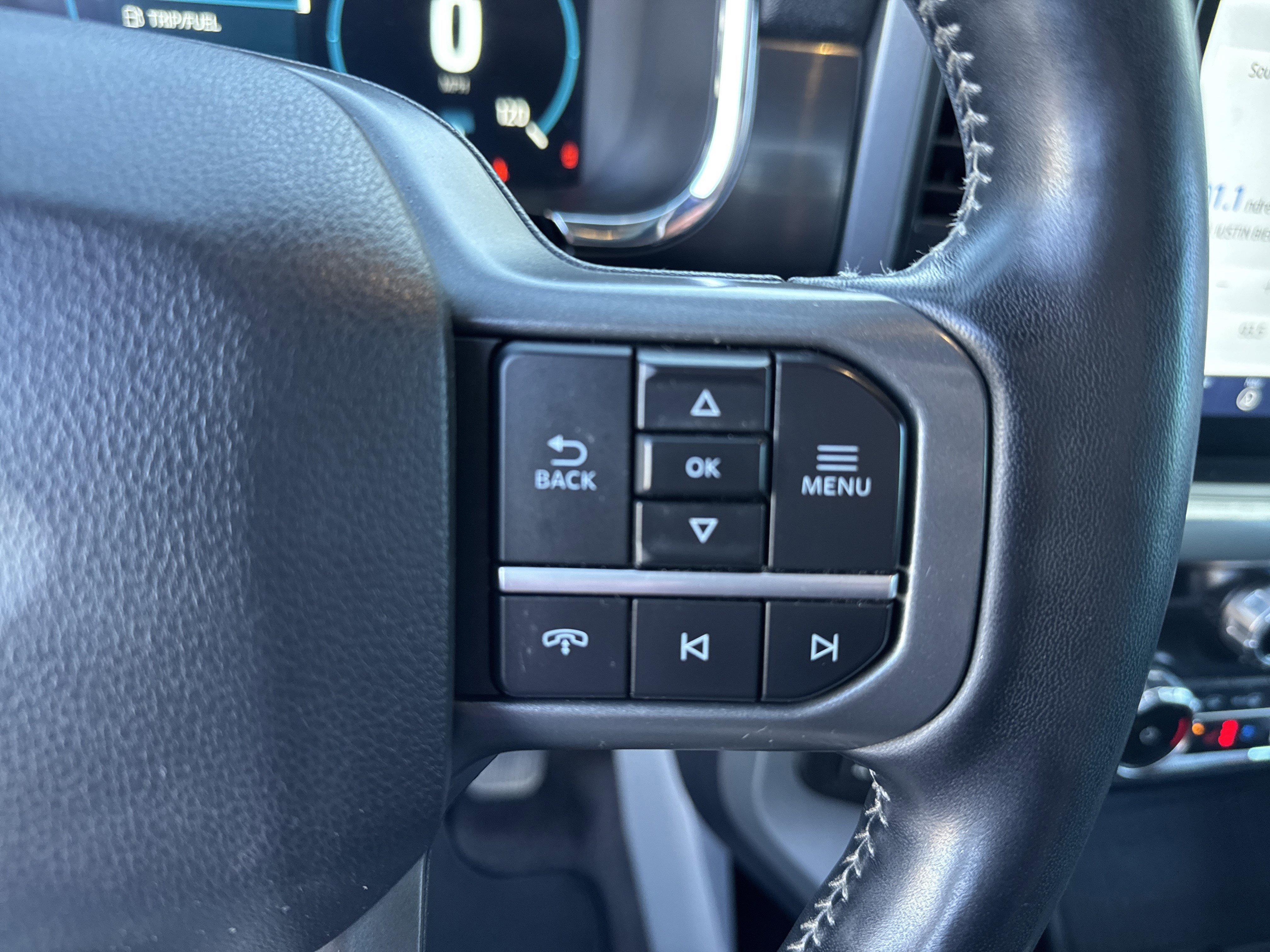 Certified 2022 Ford F150 Lariat w/ Equipment Group 502A High image 41