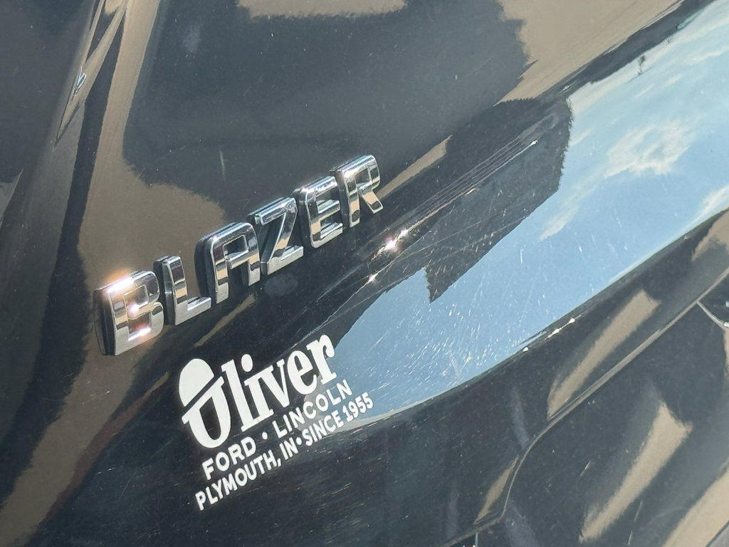 Used 2019 Chevrolet Blazer Premier w/ Sun and Wheels Package FWD image 6