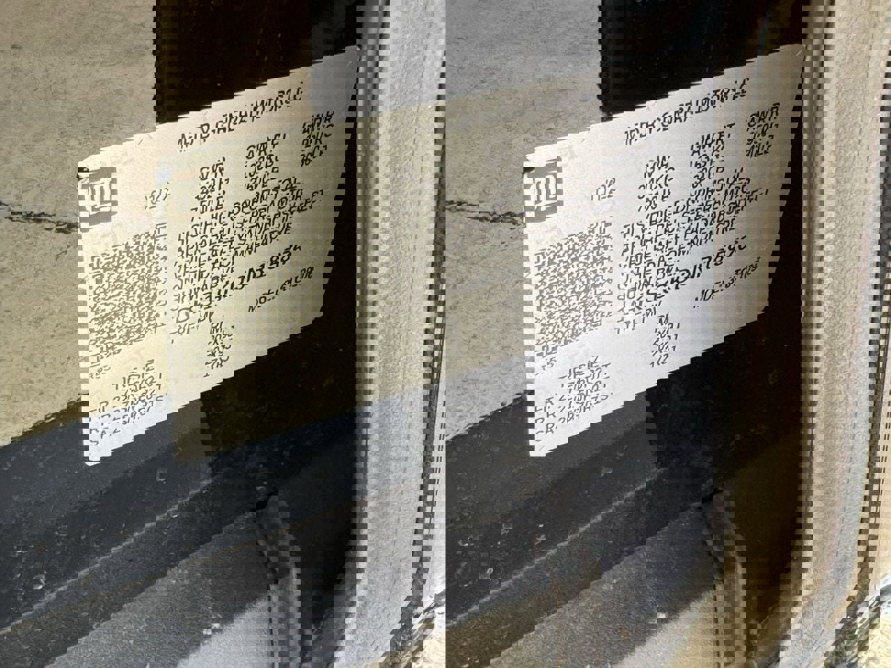 Used 2022 GMC Yukon XL SLT image 32