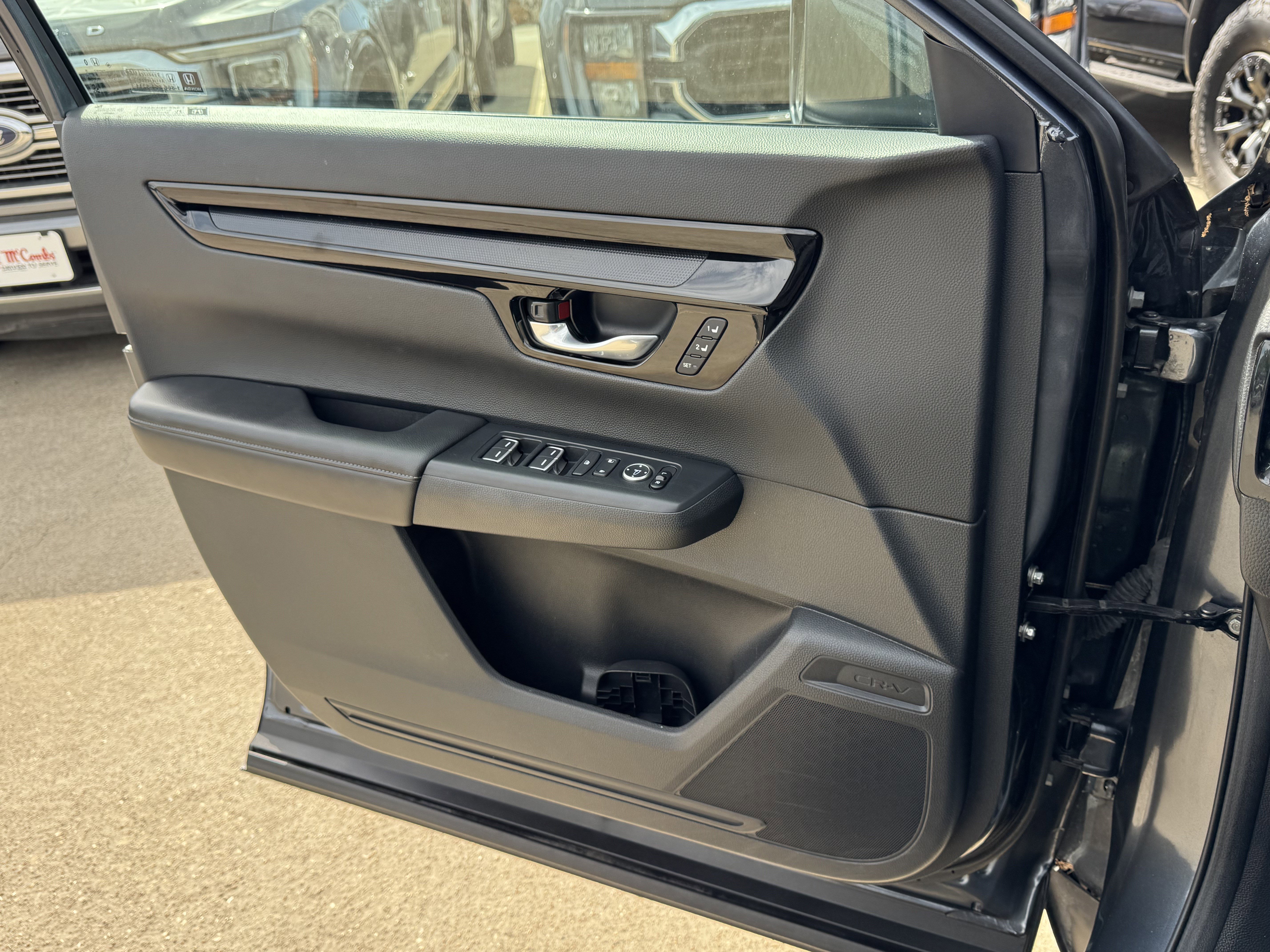 Used 2025 Honda CR-V EX-L image 25