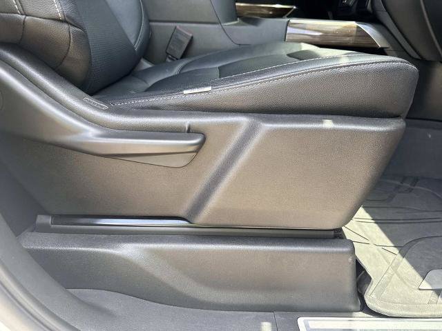 Used 2022 Chevrolet Silverado 1500 RST w/ Safety Package AWD/4WD image 13