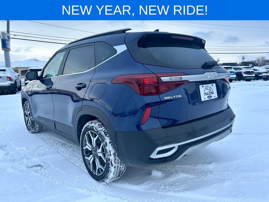 Used 2023 Kia Seltos EX image 4