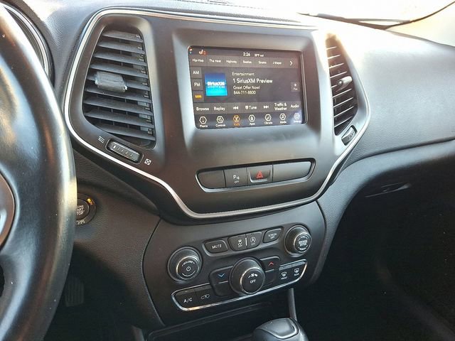 Used 2019 Jeep Cherokee Latitude Plus w/ Cold Weather Group image 24