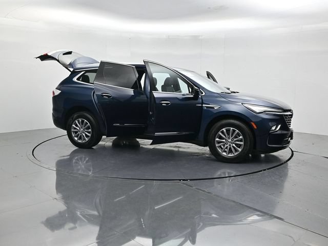 Used 2023 Buick Enclave Essence AWD/4WD image 57