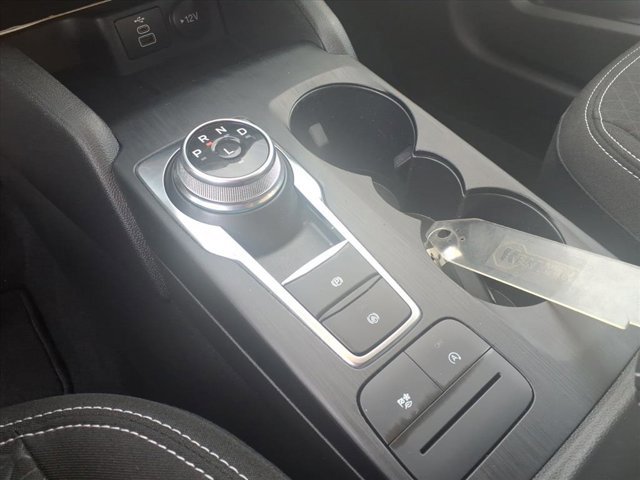 Certified 2024 Ford Escape Active w/ Cold Weather Package image 9