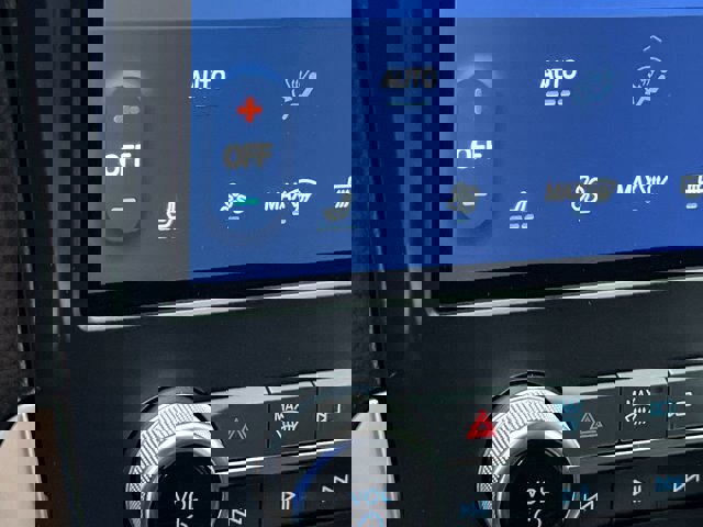 Certified 2024 Ford Edge SEL image 29