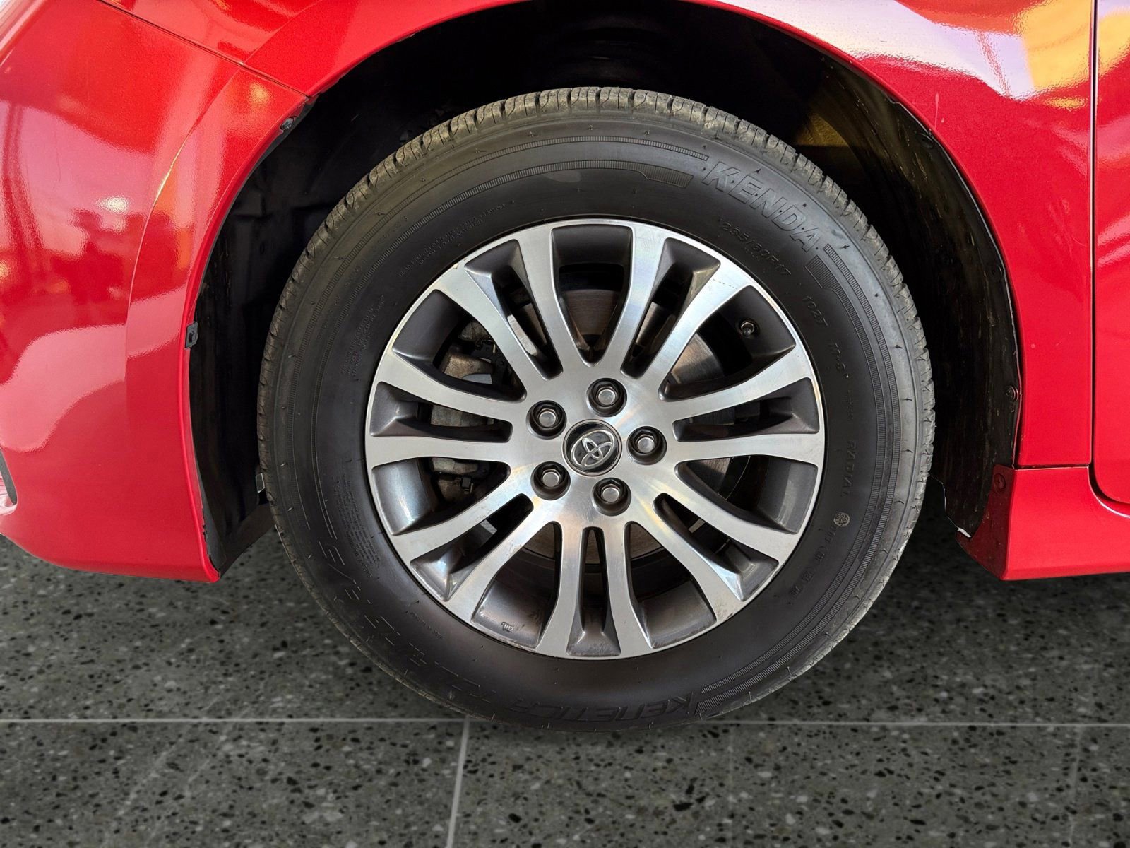 Used 2020 Toyota Sienna XLE image 20