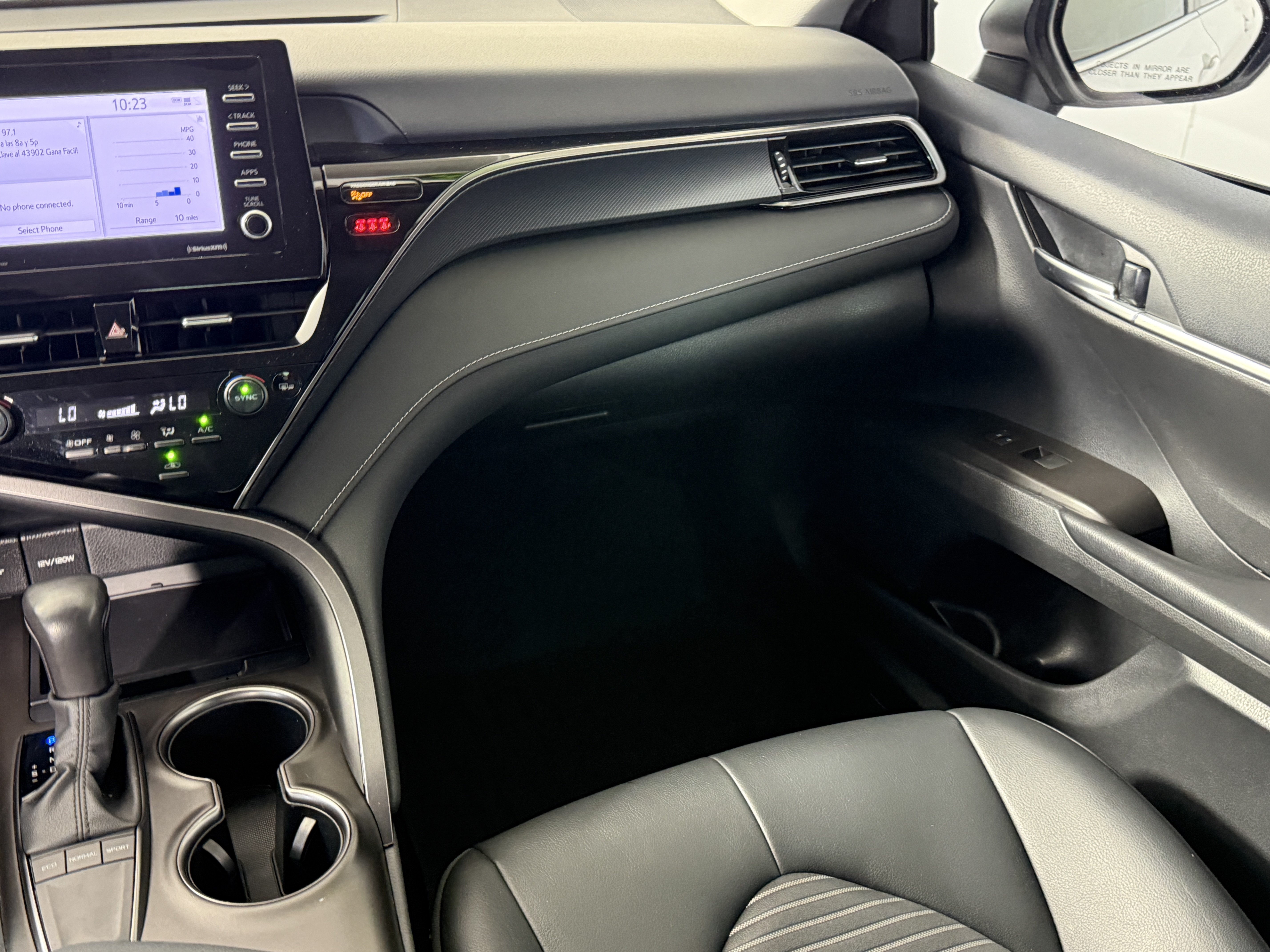 Used 2023 Toyota Camry SE FWD image 12