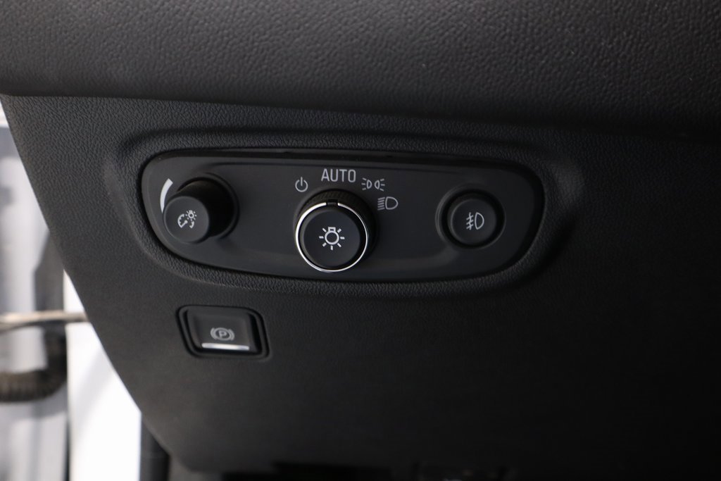 Used 2022 GMC Terrain AT4 w/ Infotainment Package II image 27