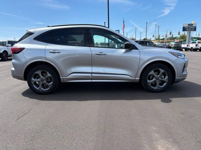 Certified 2023 Ford Escape ST-Line w/ Tech Pack #1 AWD/4WD image 5