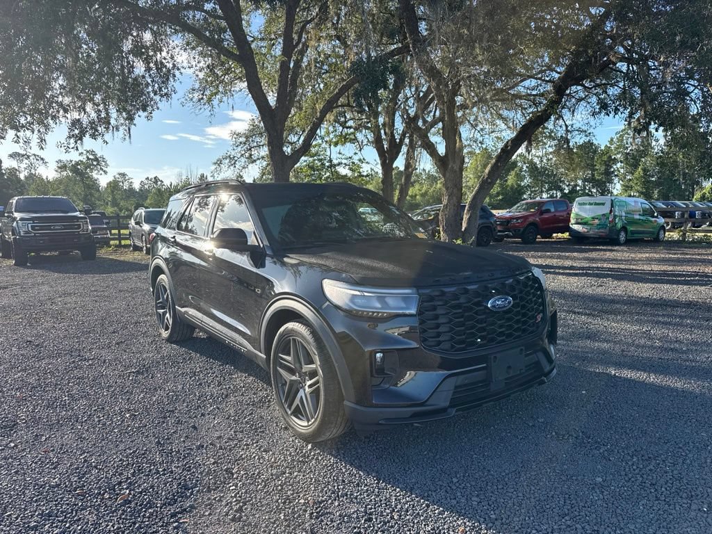 Certified 2025 Ford Explorer ST AWD/4WD image 8