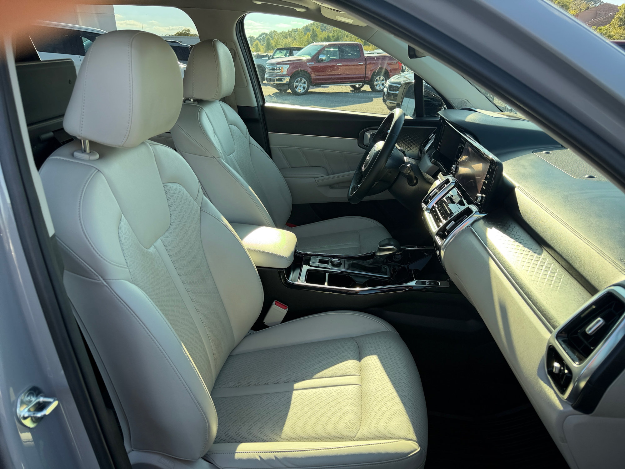 Used 2023 Kia Sorento SX FWD image 15