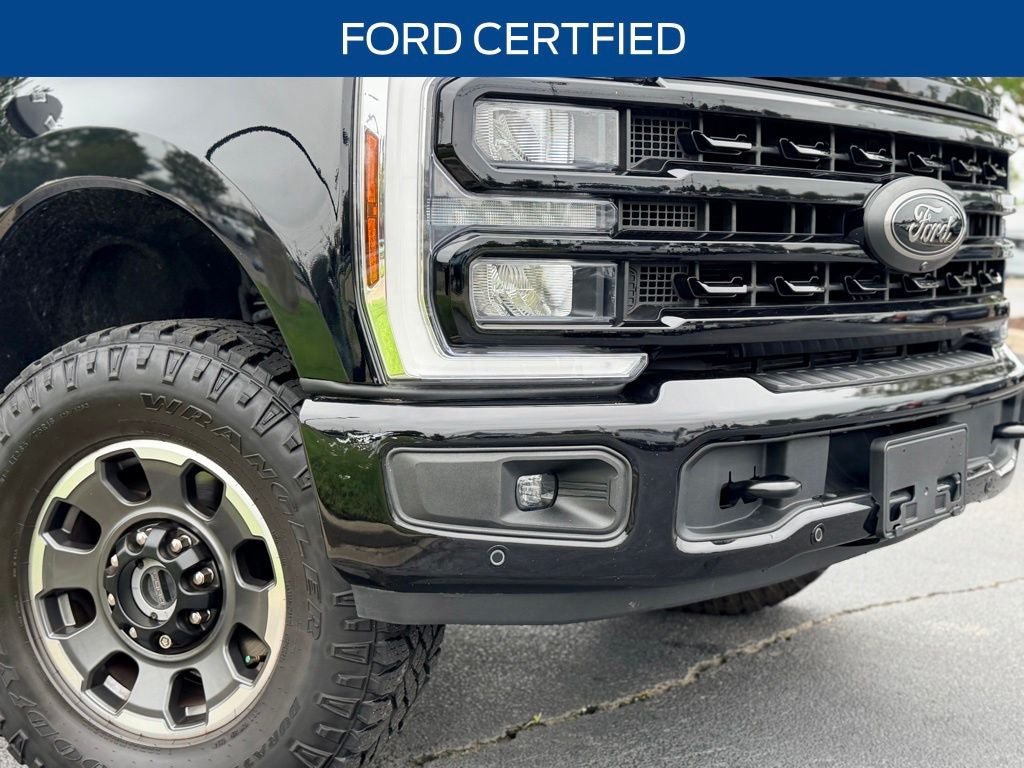 Certified 2024 Ford F250 Lariat w/ Lariat Ultimate Package AWD/4WD image 3