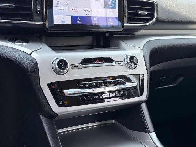 Certified 2022 Ford Explorer XLT w/ Equipment Group 202A image 14