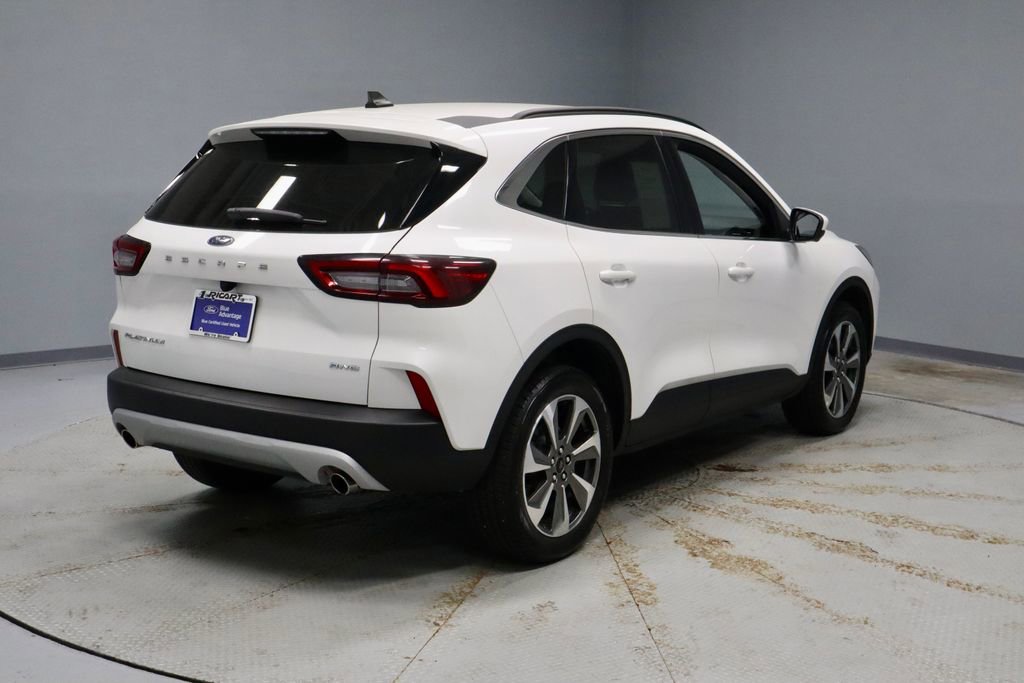 Certified 2024 Ford Escape Platinum AWD/4WD image 13