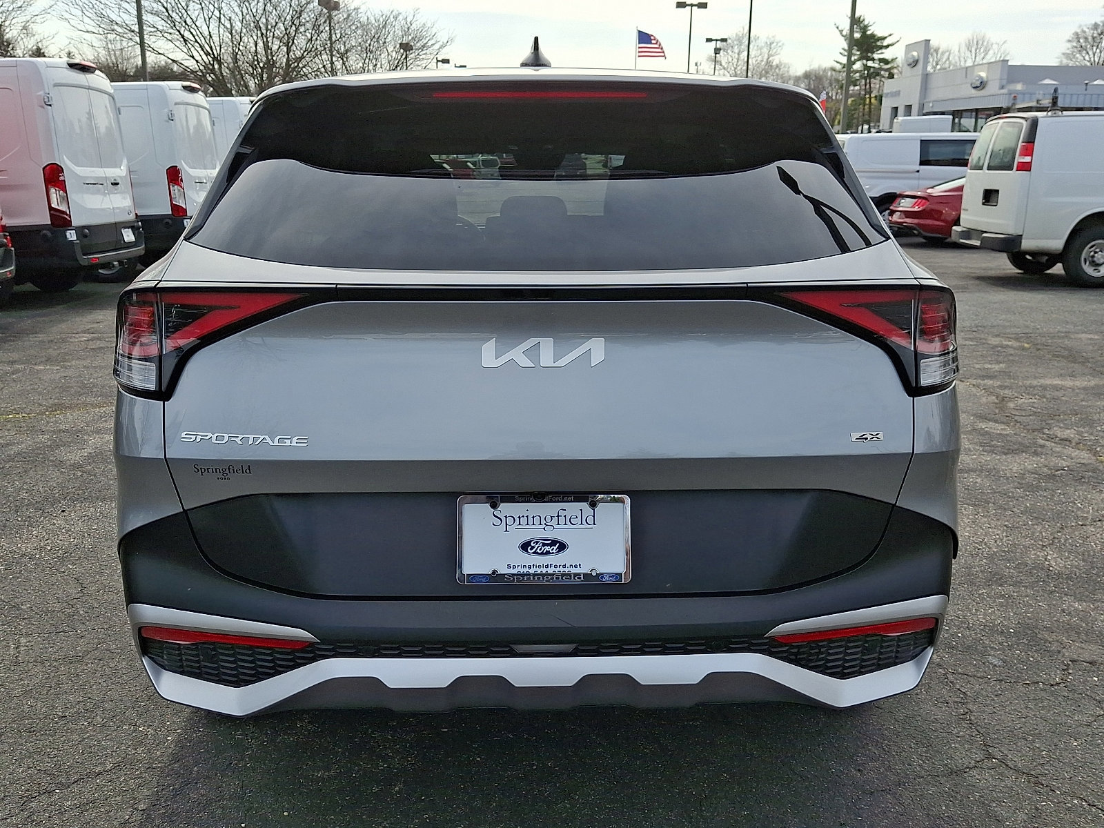 Used 2024 Kia Sportage LX image 3