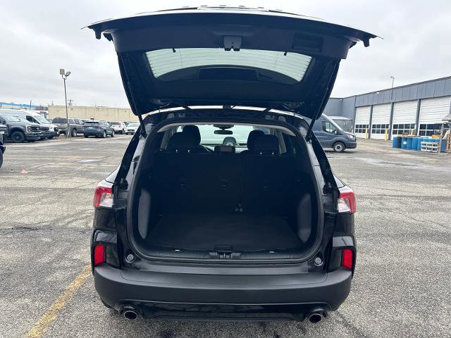 Certified 2022 Ford Escape SE w/ SE Sport Appearance Package AWD/4WD image 10