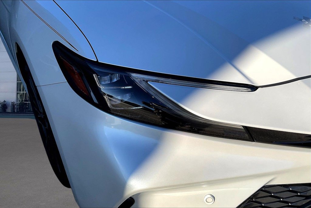 Used 2025 Toyota Camry XLE w/ Premium Plus Package FWD image 31