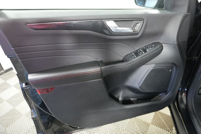 Certified 2025 Ford Escape ST-Line image 22