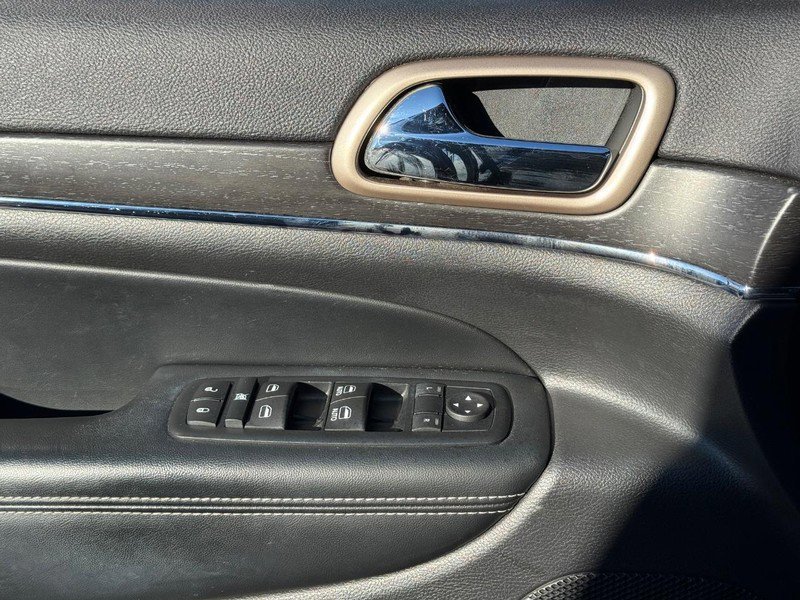 Used 2017 Jeep Grand Cherokee Limited w/ Trailer Tow Group IV image 29