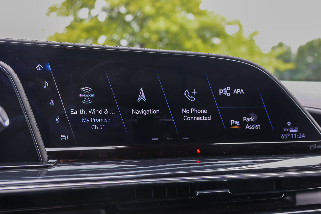 Used 2023 Cadillac Escalade Sport w/ LPO, ONYX Package AWD/4WD image 19