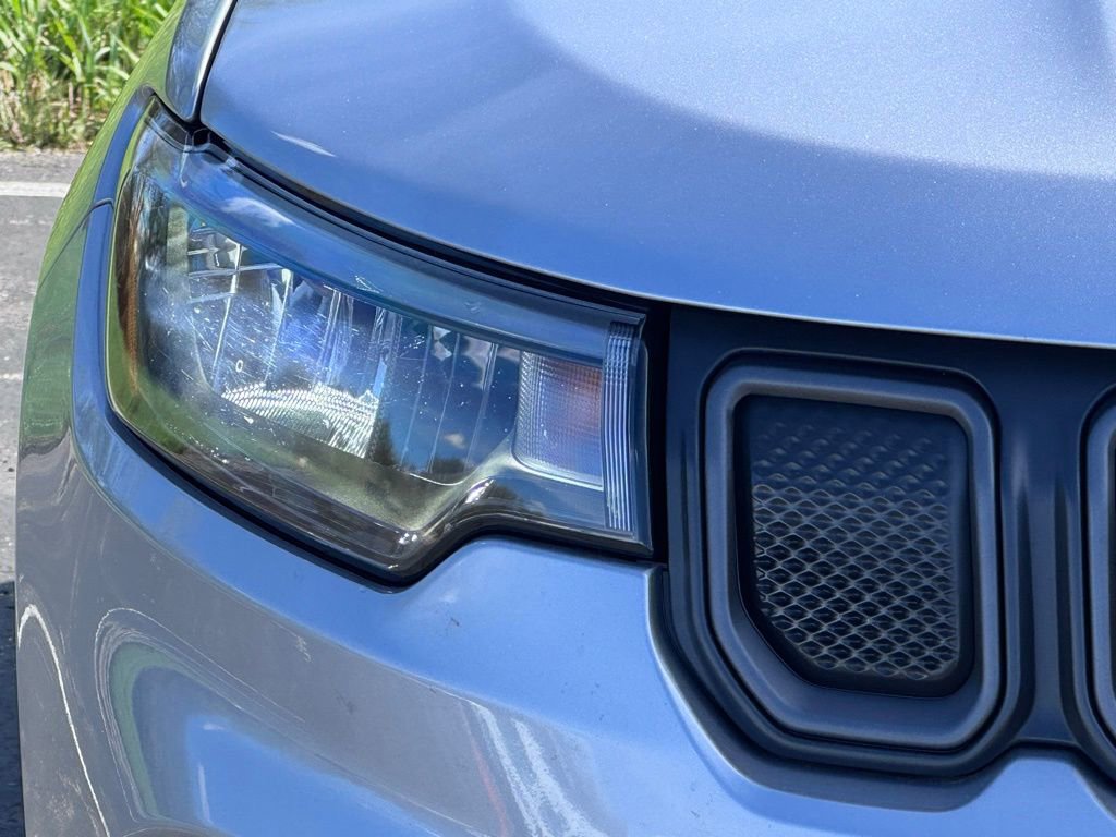 Used 2022 Jeep Compass Trailhawk AWD/4WD image 10