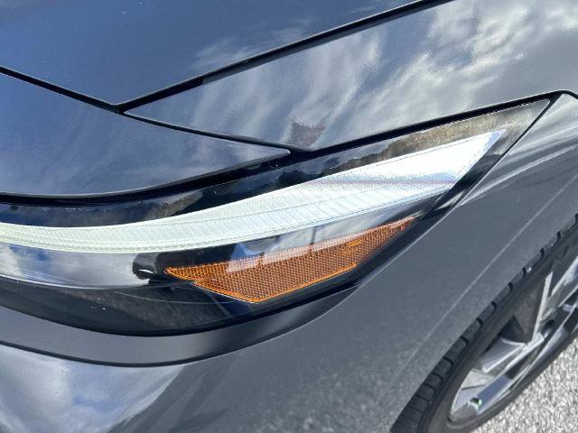 Used 2024 Hyundai Elantra SEL FWD image 10