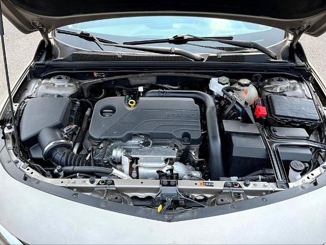 Used 2023 Chevrolet Malibu LT FWD image 30