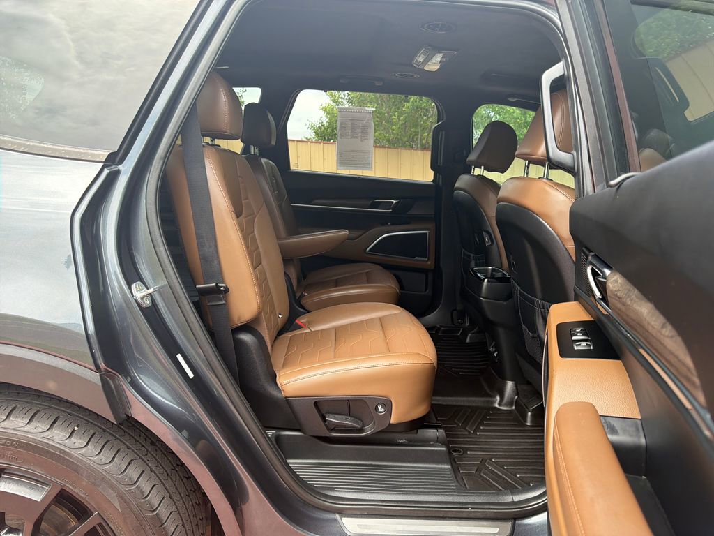 Used 2022 Kia Telluride SX w/ SX Prestige Package AWD/4WD image 30
