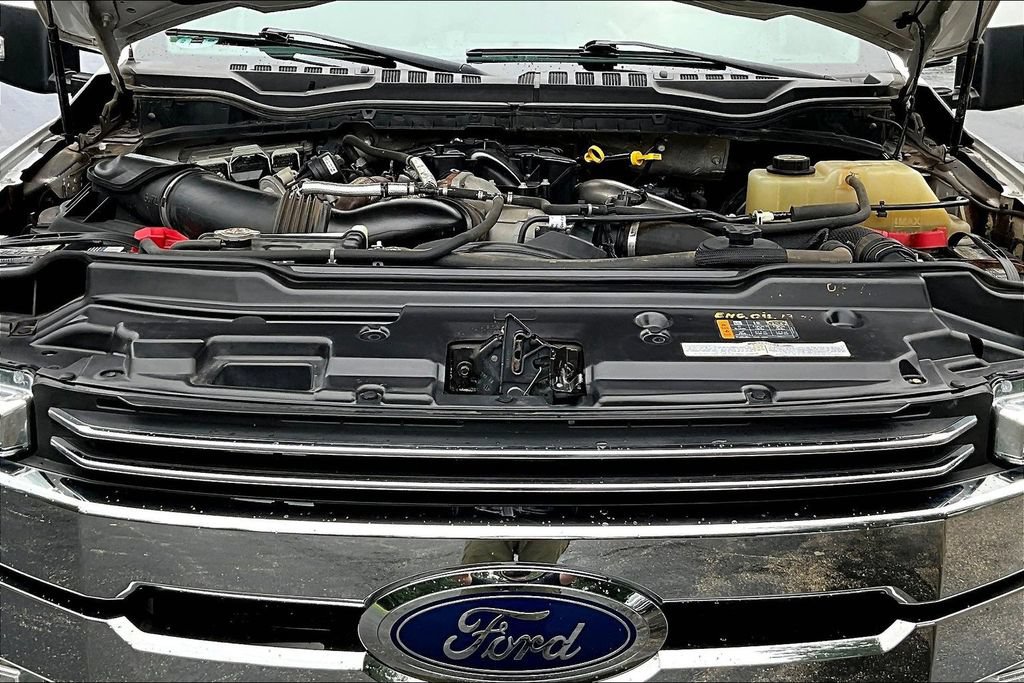 Certified 2019 Ford F250 Lariat w/ Lariat Value Package AWD/4WD image 34