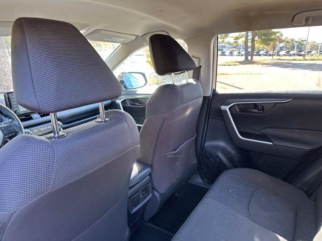 Used 2022 Toyota RAV4 LE AWD/4WD image 23