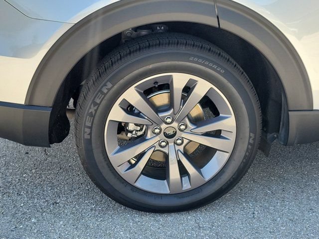 Certified 2023 Ford Explorer XLT w/ Equipment Group 202A RWD image 11