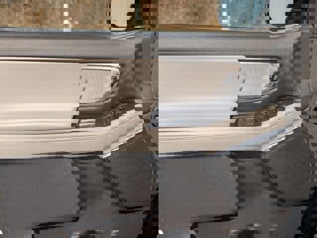 Certified 2025 Ford Expedition Max Active image 13