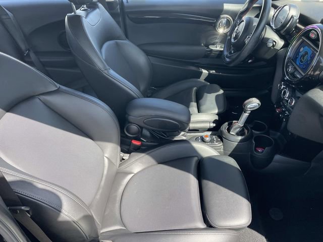 Used 2019 MINI Cooper S w/ Signature Upholstery Package FWD image 32