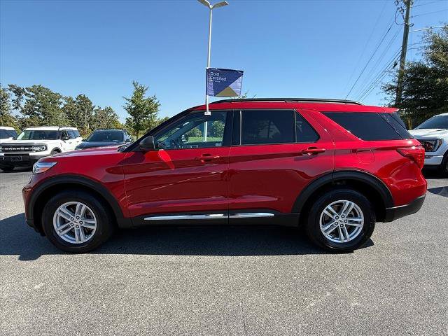 Certified 2024 Ford Explorer XLT w/ Equipment Group 202A AWD/4WD image 1