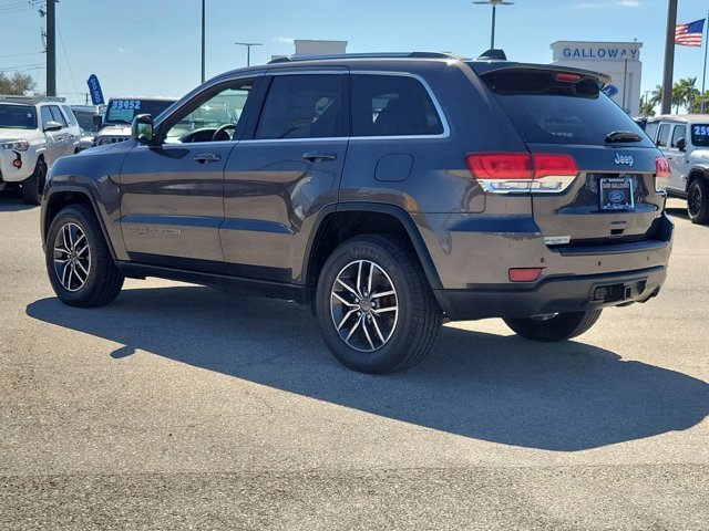 Used 2019 Jeep Grand Cherokee Laredo w/ Security & Convenience Group image 2