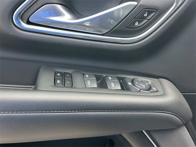 Used 2024 Chevrolet Suburban LT image 28