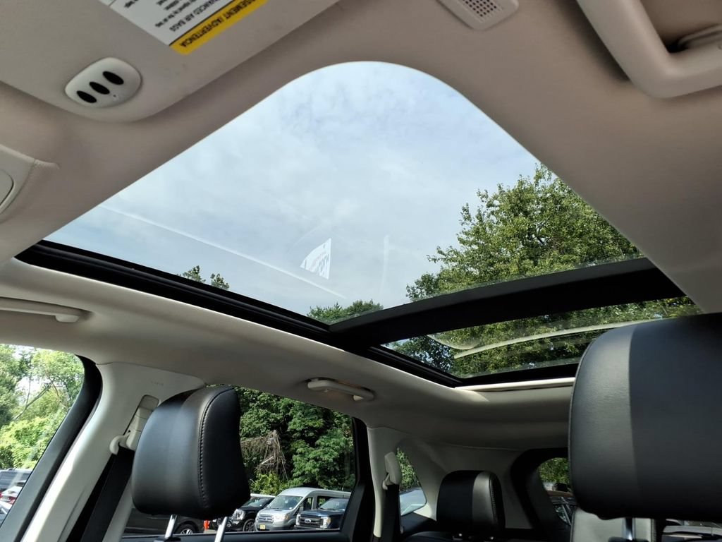 Certified 2024 Ford Edge SEL w/ Convenience Package AWD/4WD image 18