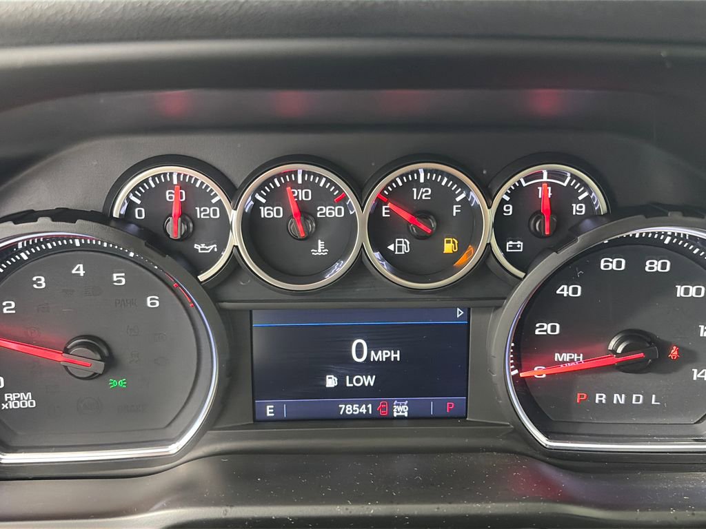 Used 2021 Chevrolet Silverado 1500 LT Trail Boss w/ Bed Protection Package AWD/4WD image 15