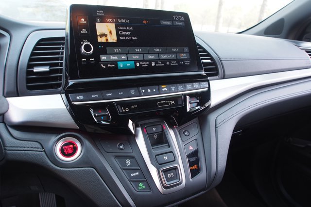 Used 2025 Honda Odyssey Sport-L image 28