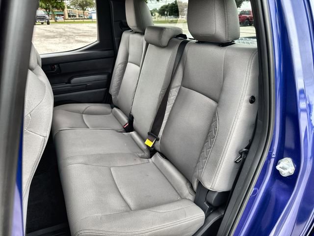 Used 2025 Toyota Tacoma SR5 AWD/4WD image 21
