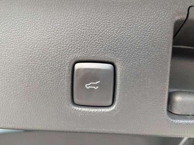 Certified 2024 Ford Escape Platinum AWD/4WD image 14