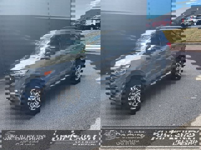 Certified 2022 Ford Explorer XLT w/ Equipment Group 202A image 6