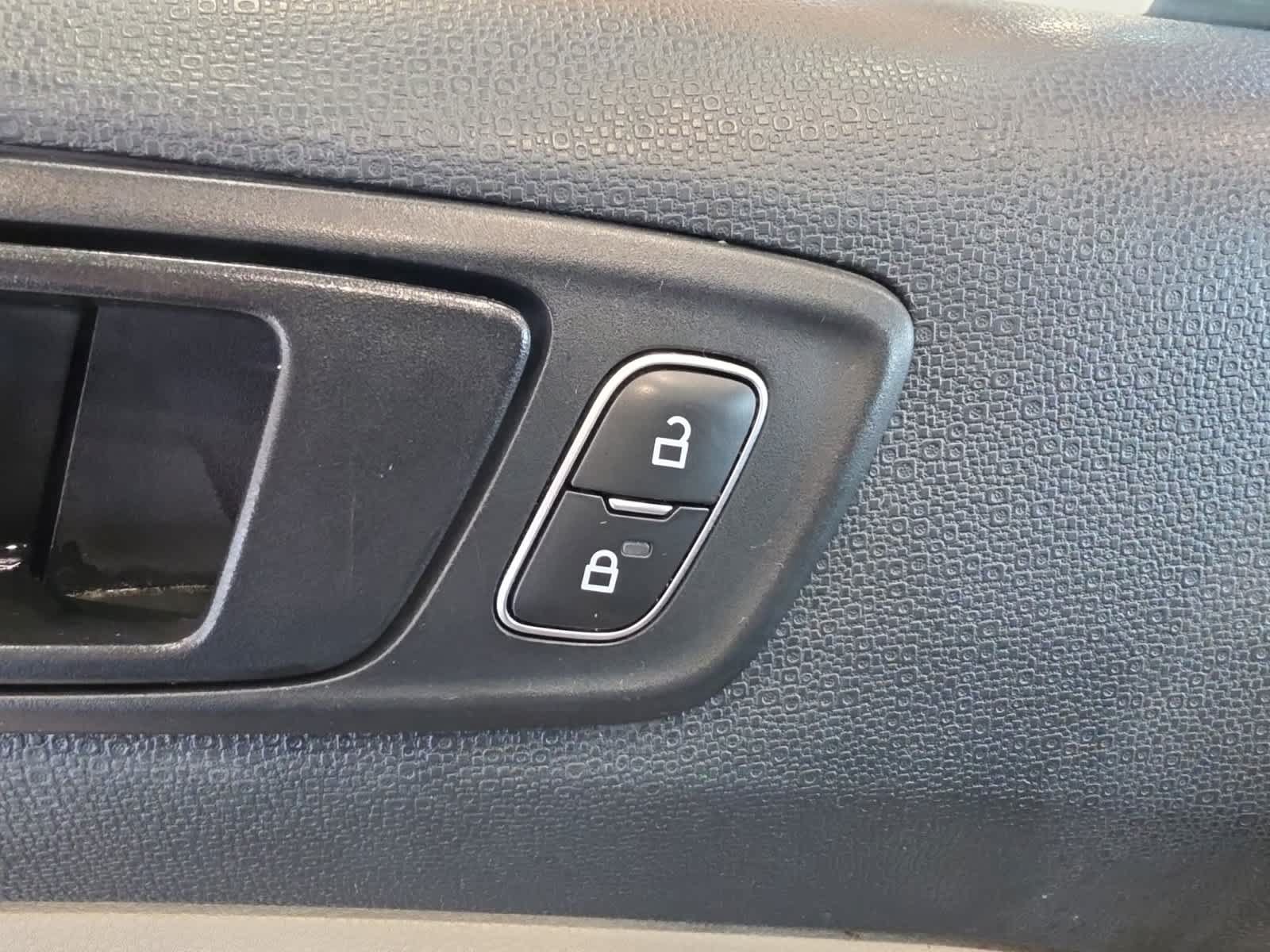 Certified 2018 Ford EcoSport S FWD image 19