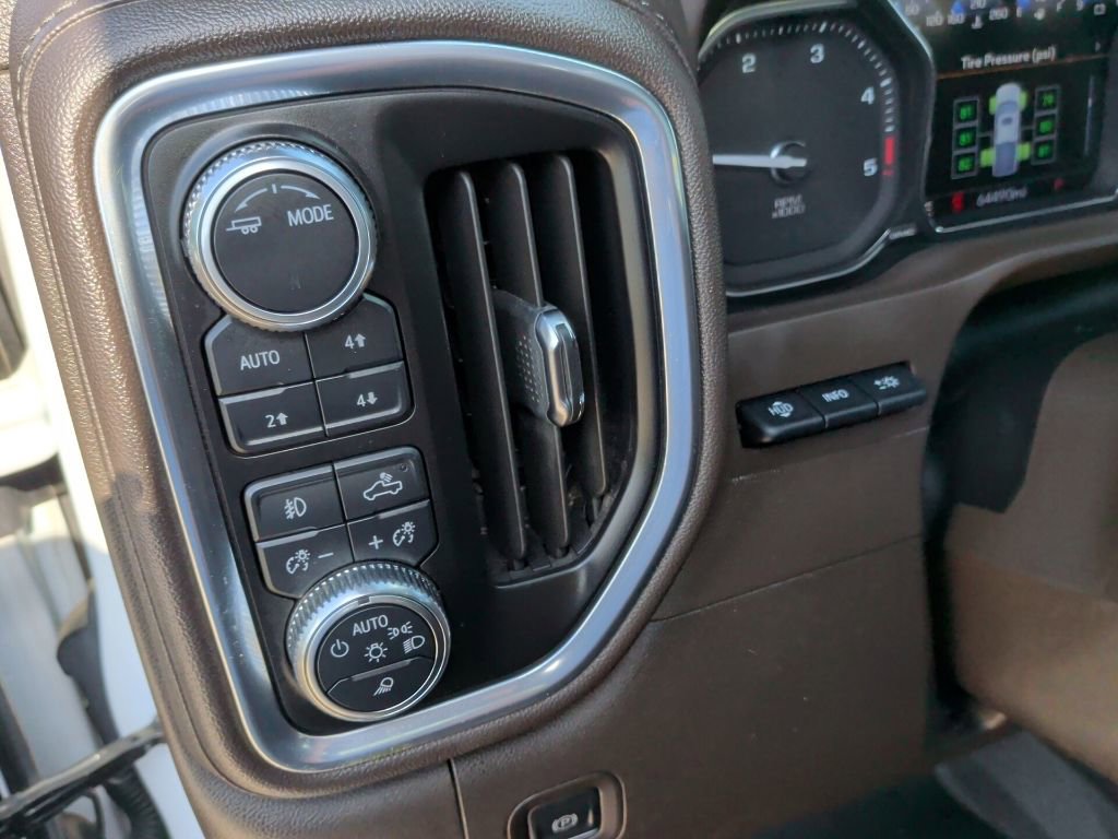 Used 2023 GMC Sierra 3500 Denali w/ Denali Ultimate Package AWD/4WD image 27